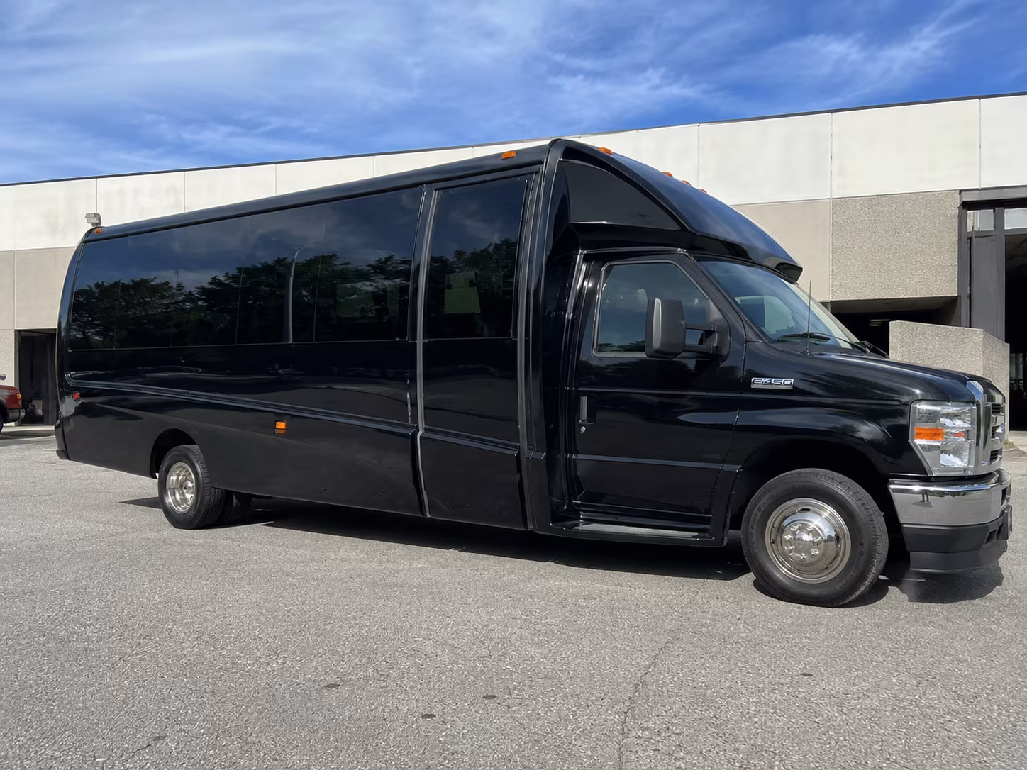 durham airport shuttle bus rentals for private groups
